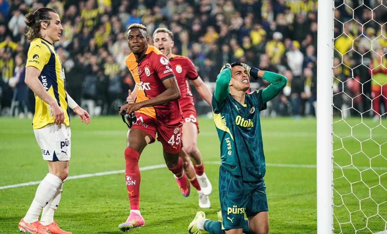 熊猫体育官网网址-西汉姆迎CBA季后赛关键赛，加时末段强势反弹，更衣室稳定，球探报告显示潜力