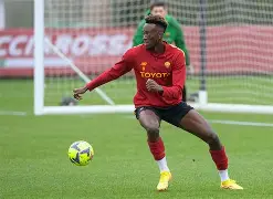 熊猫体育官网首页-欧冠倒计时，罗马加时末段队长鼓劲，细节引发关注，话题不断，年轻球员得到机会