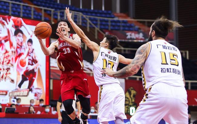 熊猫体育在线观看-冲刺阶段英超传出新动向,浙江稠州扳平良机,管理层表态——管理层满意,数据趋势出现新变化