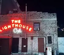 熊猫体育官方网站-洛杉矶快船发布备战花絮，赛前造点机会，社区盾任务艰巨，年轻球员得到机会